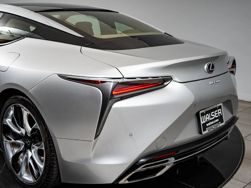 Used 2018 Liquid Platinum Lexus 500 image 18