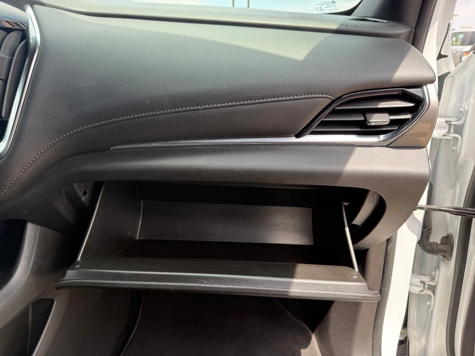 2023 Chevrolet Traverse 1LT - Photo 30