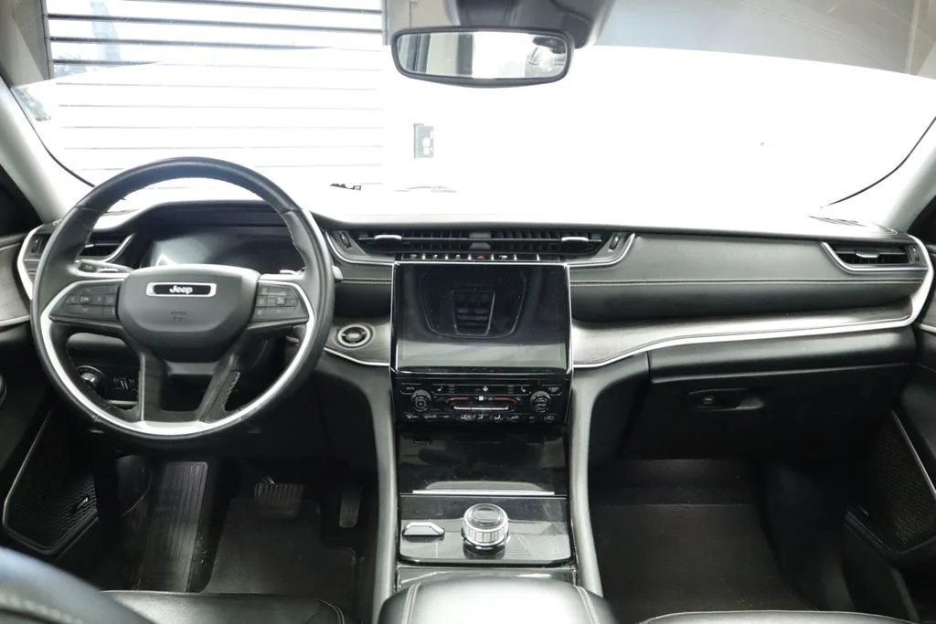 Used 2022 White Jeep Limited image 23