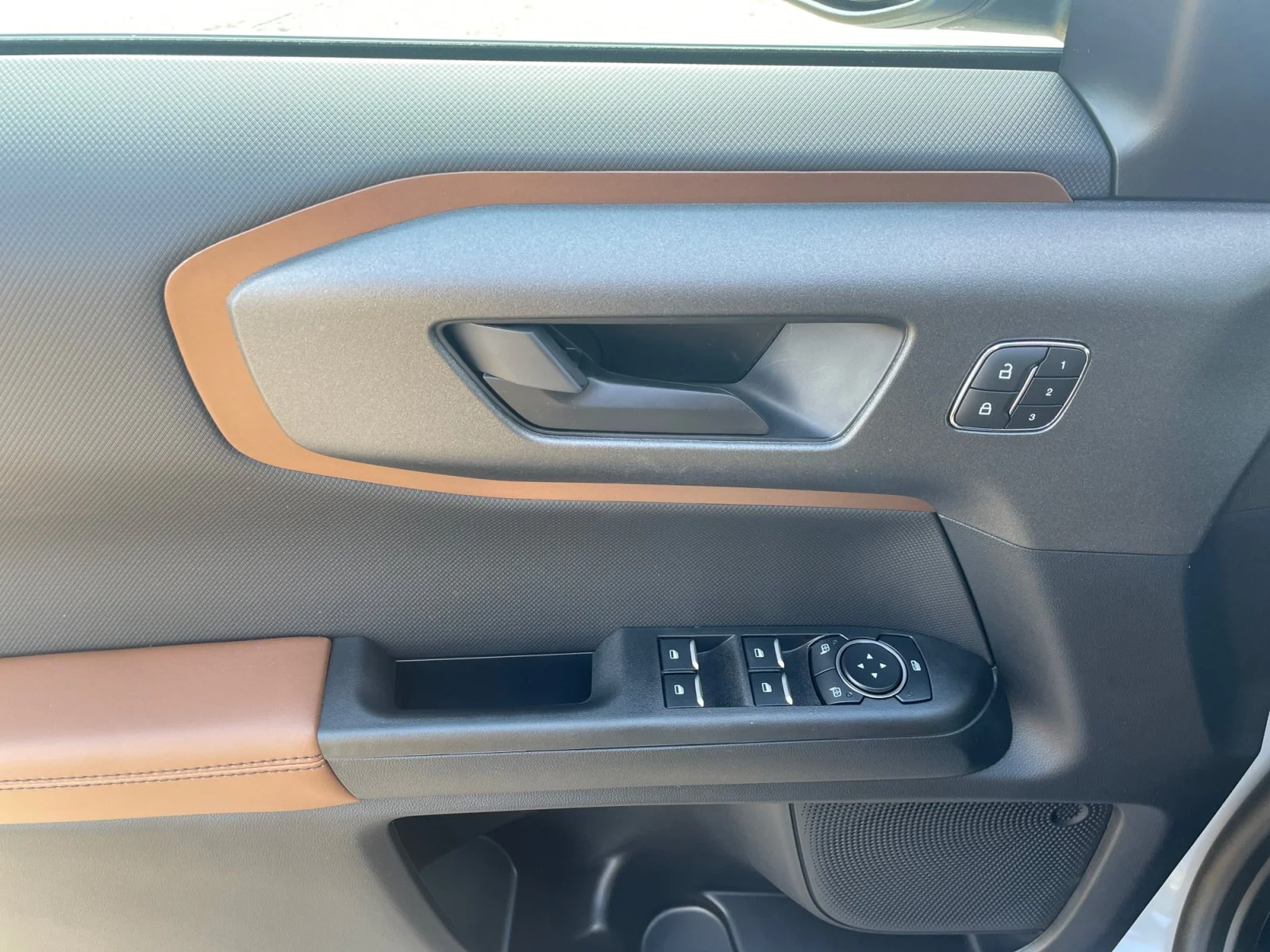 New 2026 Space White Metallic Ford Outer Banks image 16