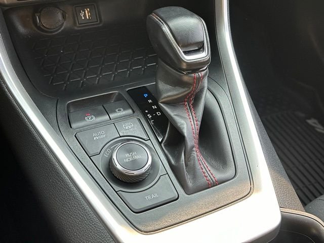 Used 2023 Ice Toyota SE image 35