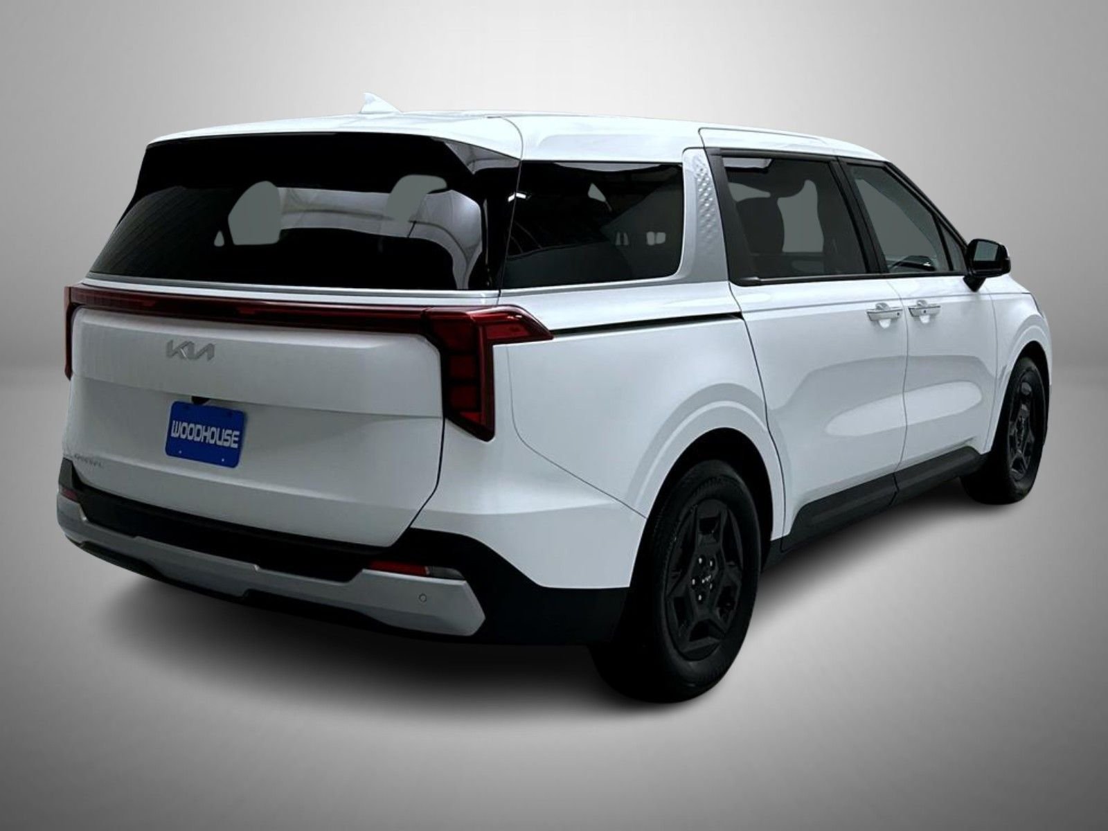Used 2025 White Kia LXS image 5
