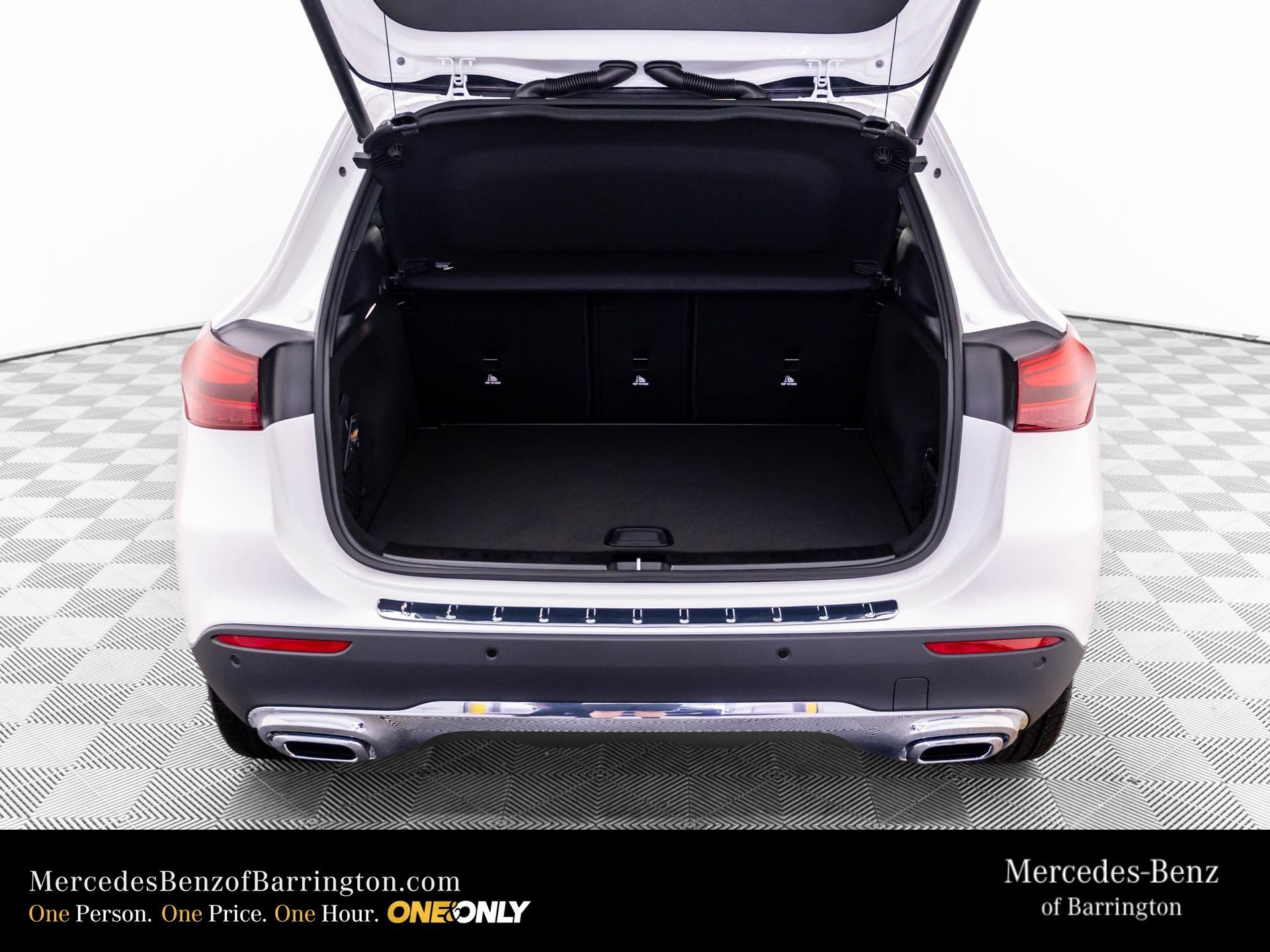 New 2026 Polar White Mercedes-Benz GLA 250 image 81