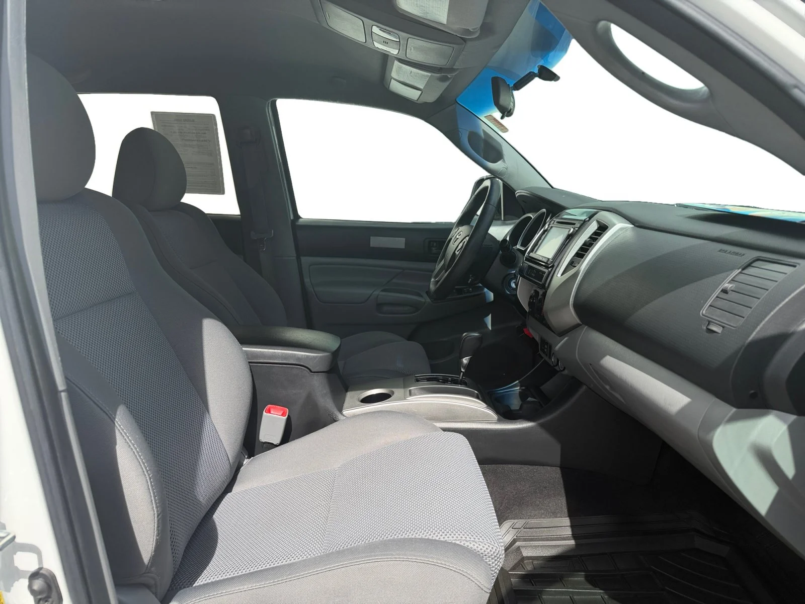 Used 2014 Super White Toyota Base image 48