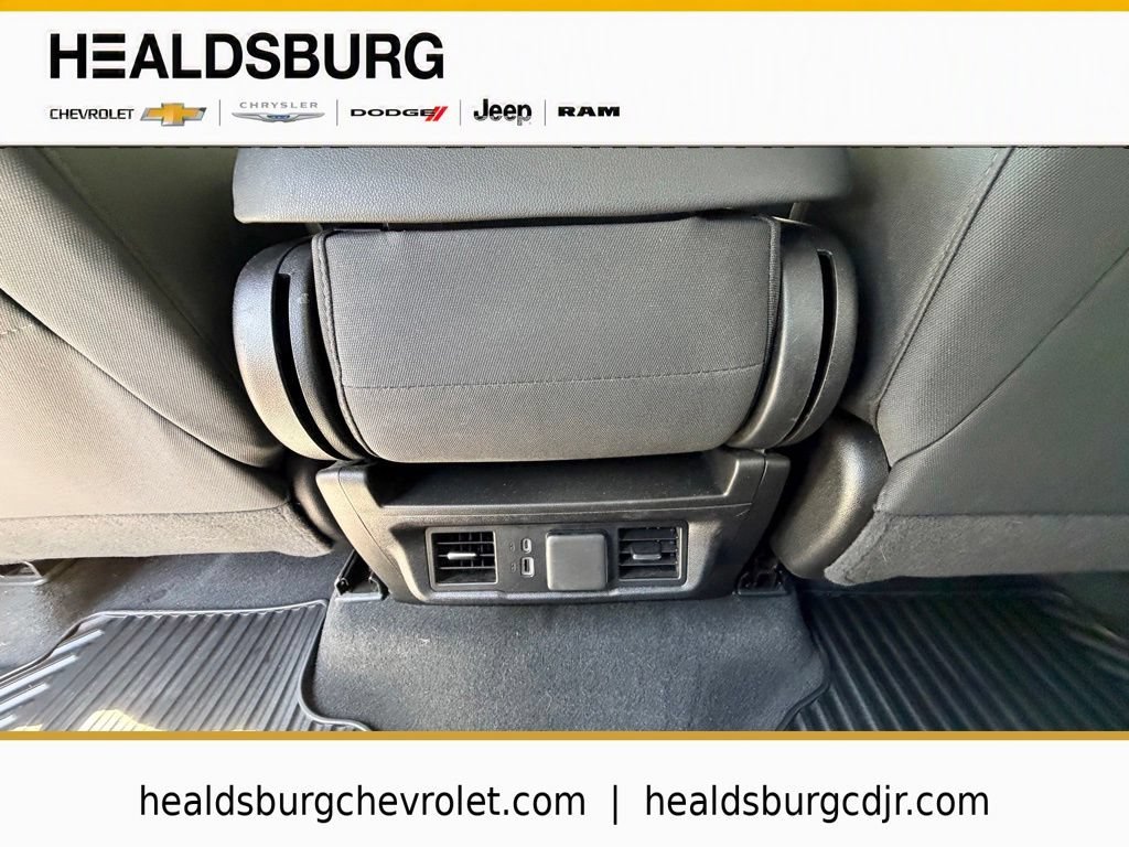 Used 2025 Sterling Gray Metallic Chevrolet LT image 13