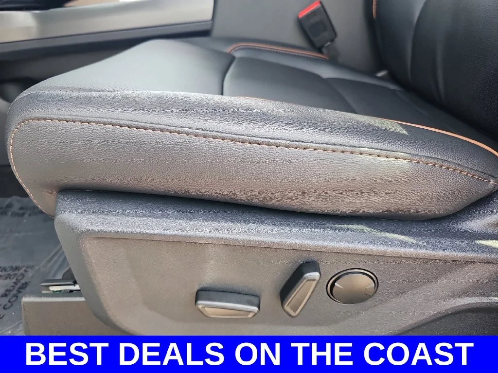 New 2026 Glacier Gray Metallic Tri-Coat Ford F-250® Lariat® image 29
