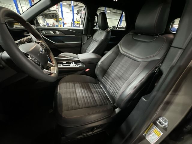 Used 2026 Gray Ford ST-Line image 17