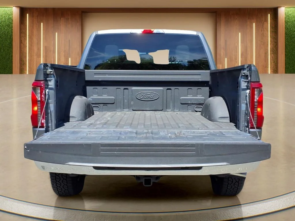 Used 2025 Gray Ford XLT image 31