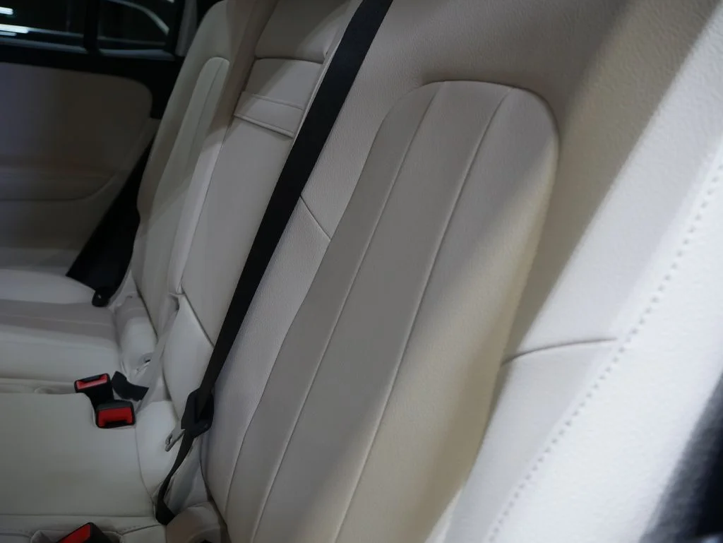 Certified Used 2026 Polar White Mercedes-Benz GLB 250 image 25