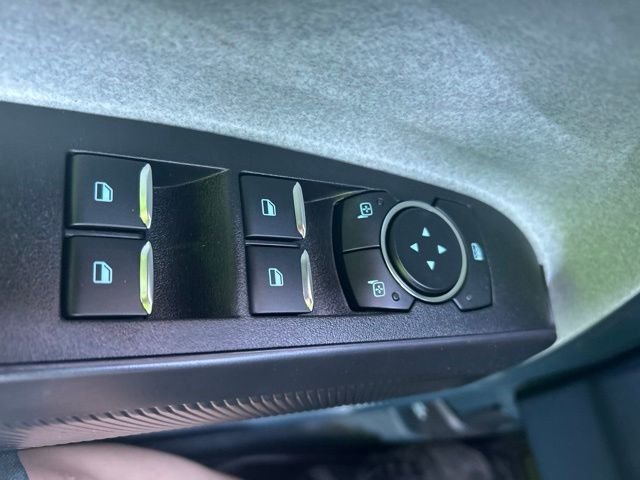 New 2026 Oxford White Ford XLT image 30