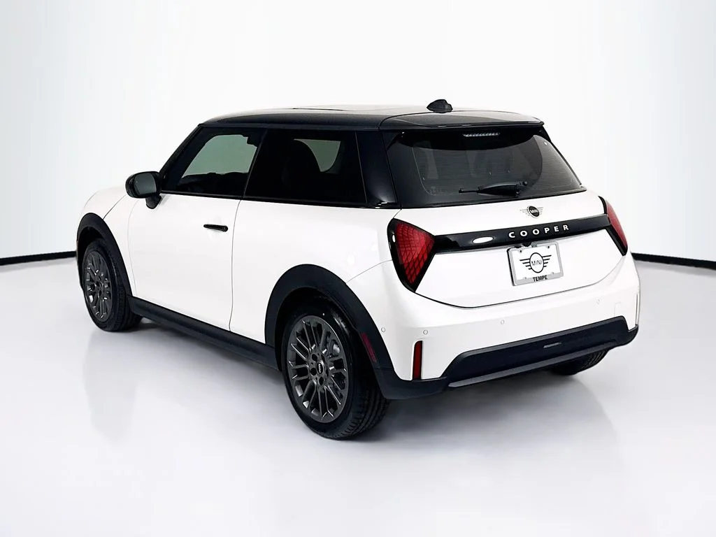 New 2026 Nanuq White Metallic MINI Signature Plus image 7