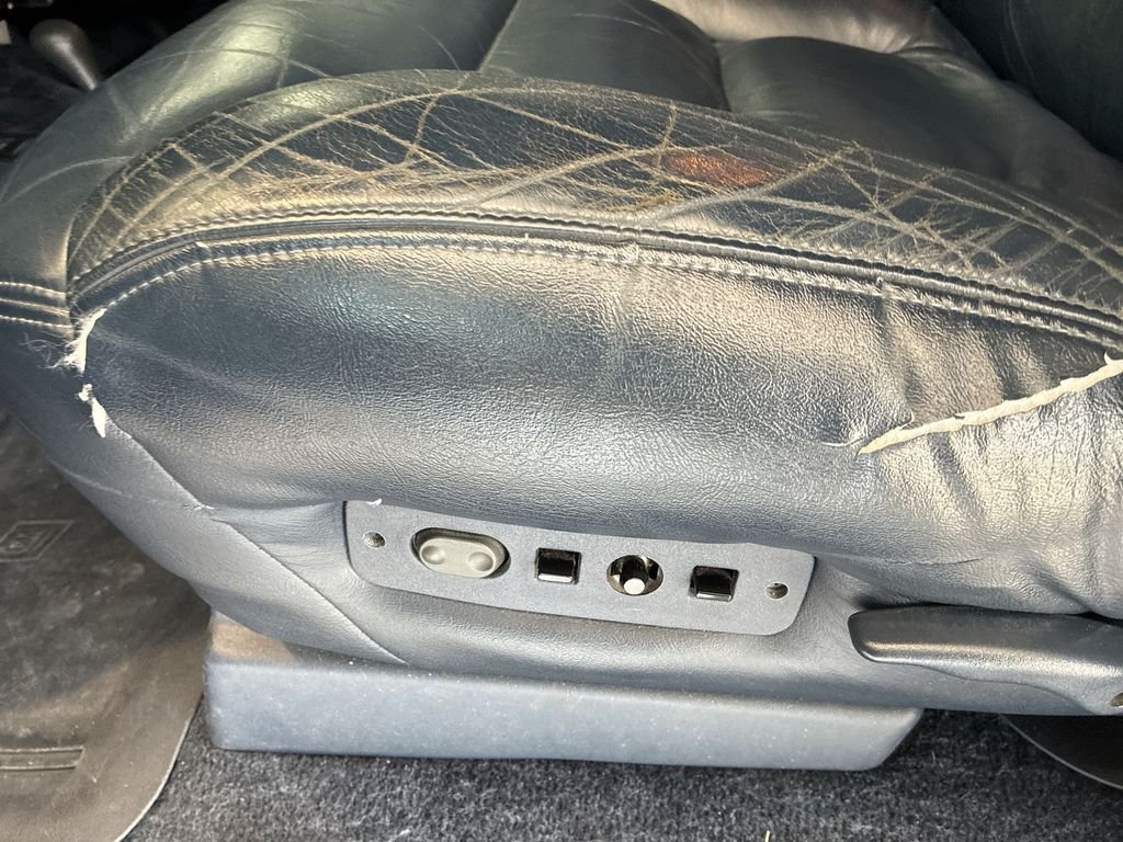 Used 1995 Blue Chevrolet Base image 12
