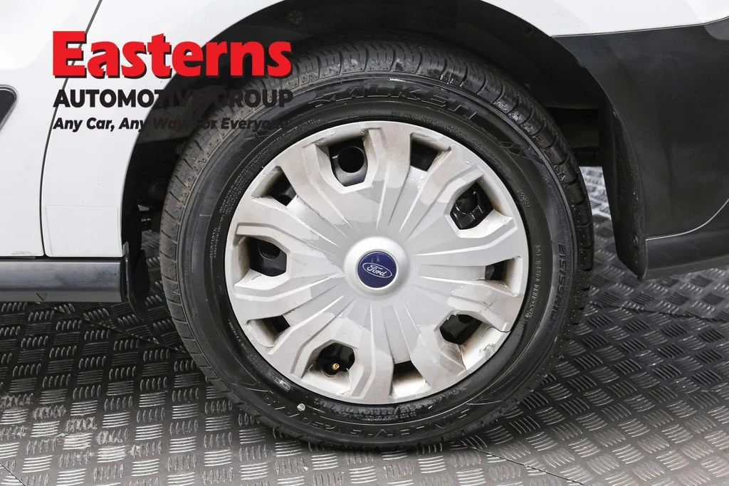 Used 2019 White Ford XL image 8