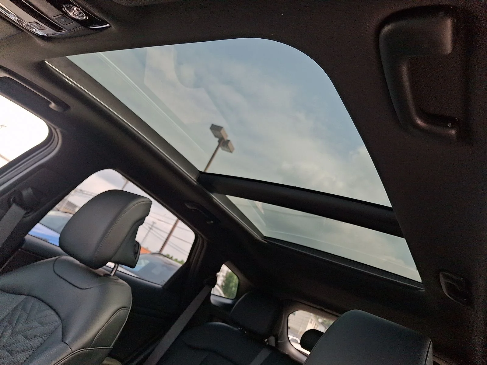 New 2026 Gray Kia X-Line image 12
