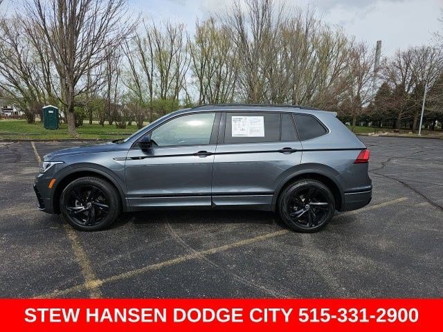 2023 Volkswagen Tiguan SE R-LINE BLACK