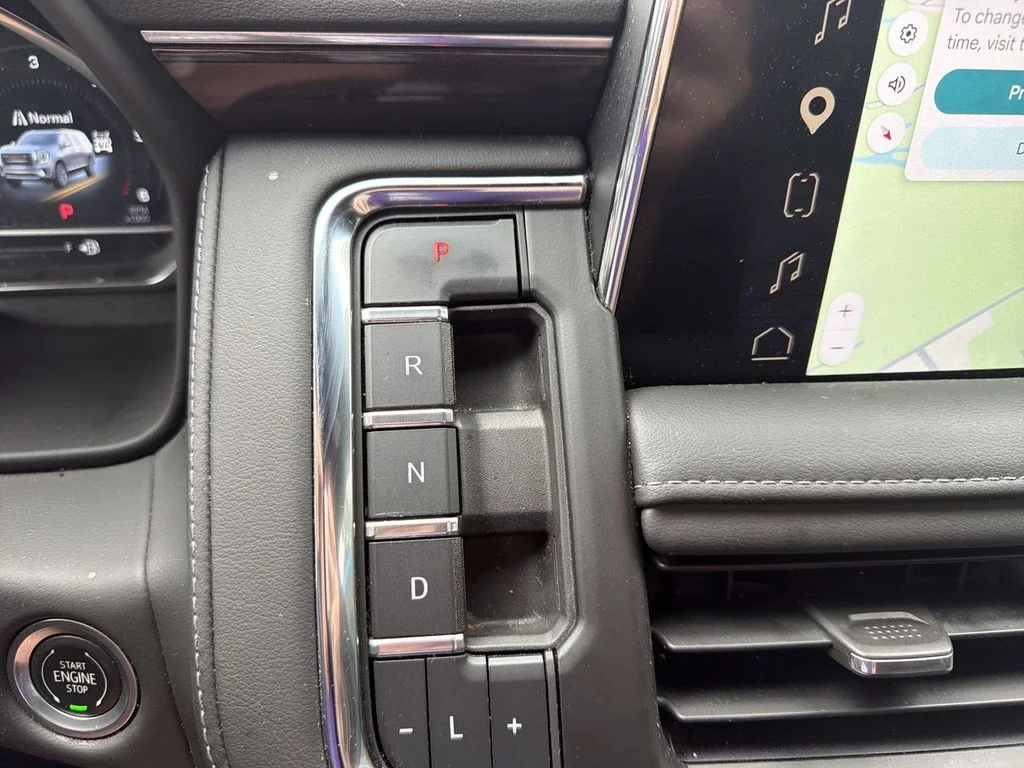 Used 2022 White GMC SLE image 16