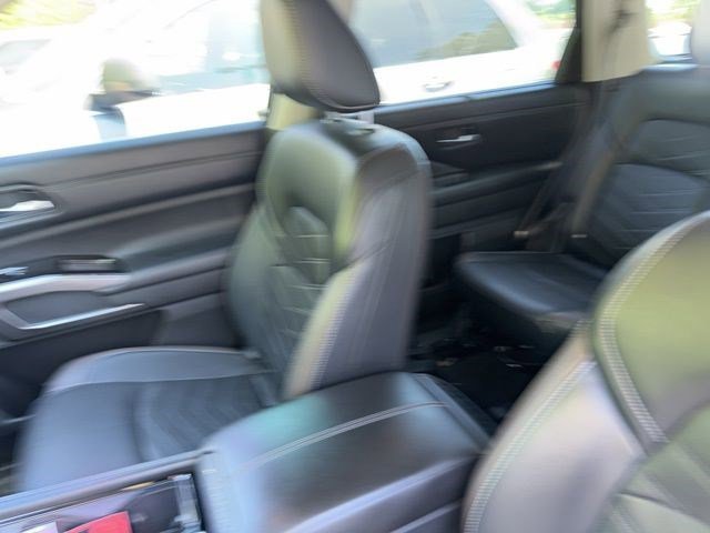 Used 2023 Super Black Nissan Platinum image 27