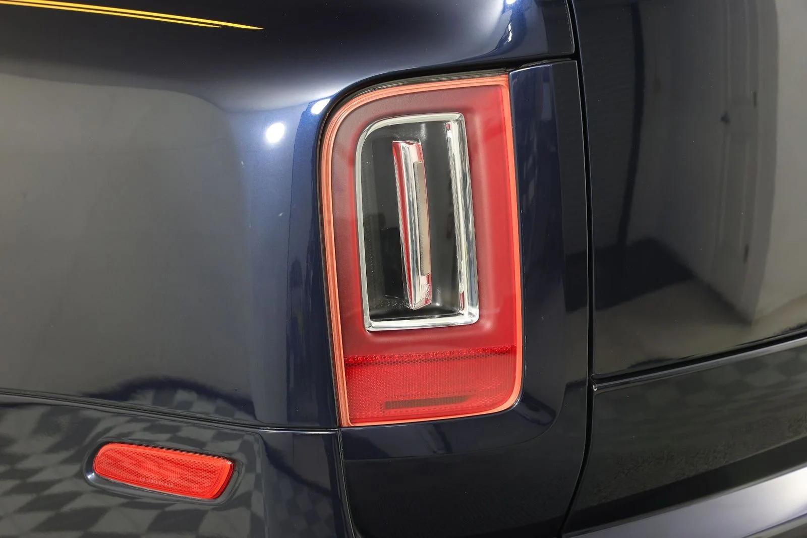 Certified Used 2022 Midnight Rolls-Royce  image 21