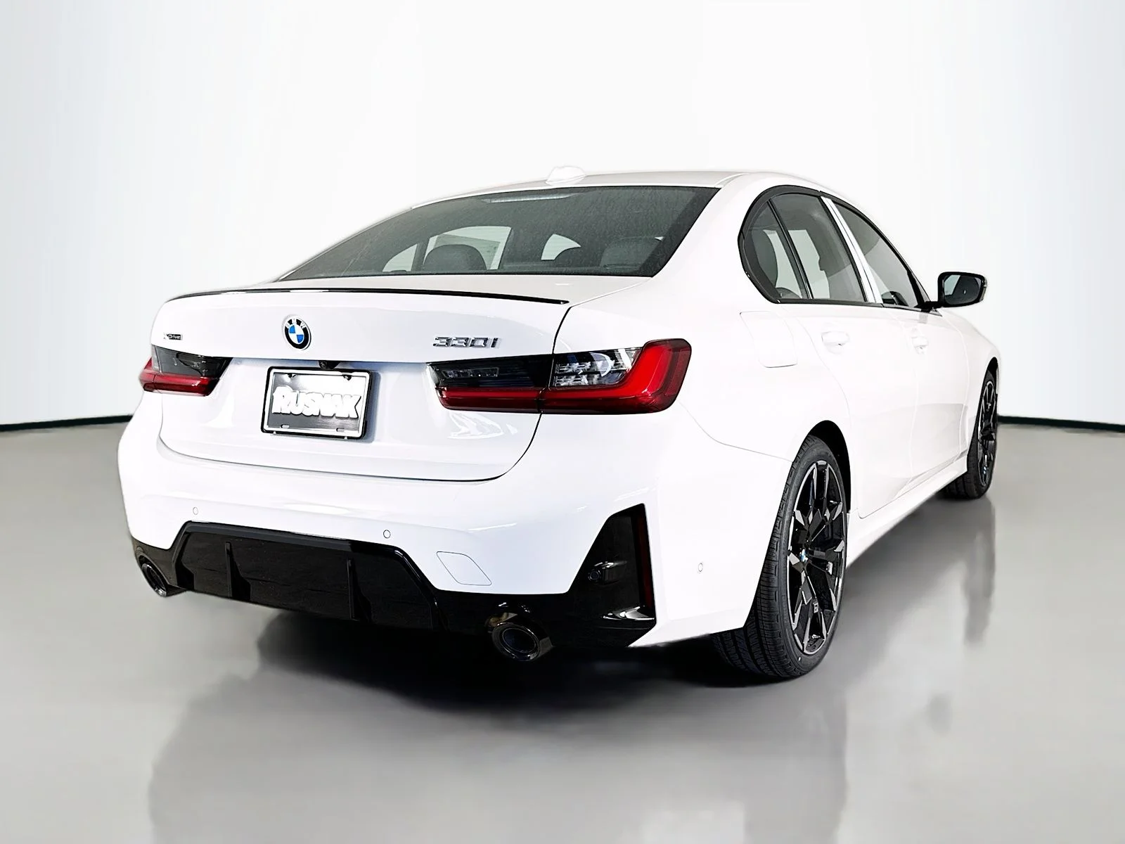 New 2026 Alpine White BMW 330i xDrive image 7