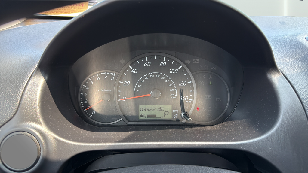 Used 2024  Mitsubishi ES image 21