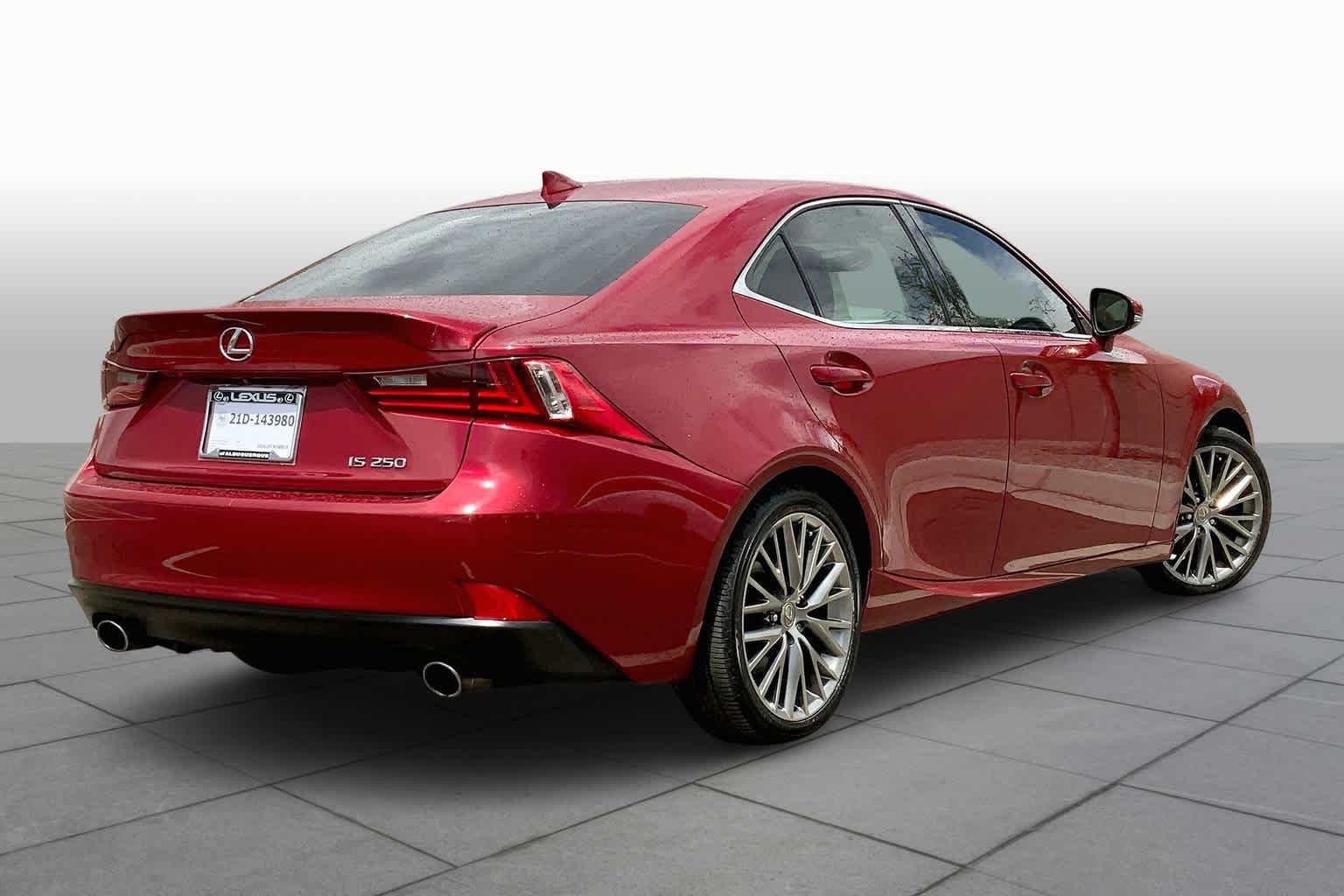 Used 2015 Matador Red Mica Lexus  image 12