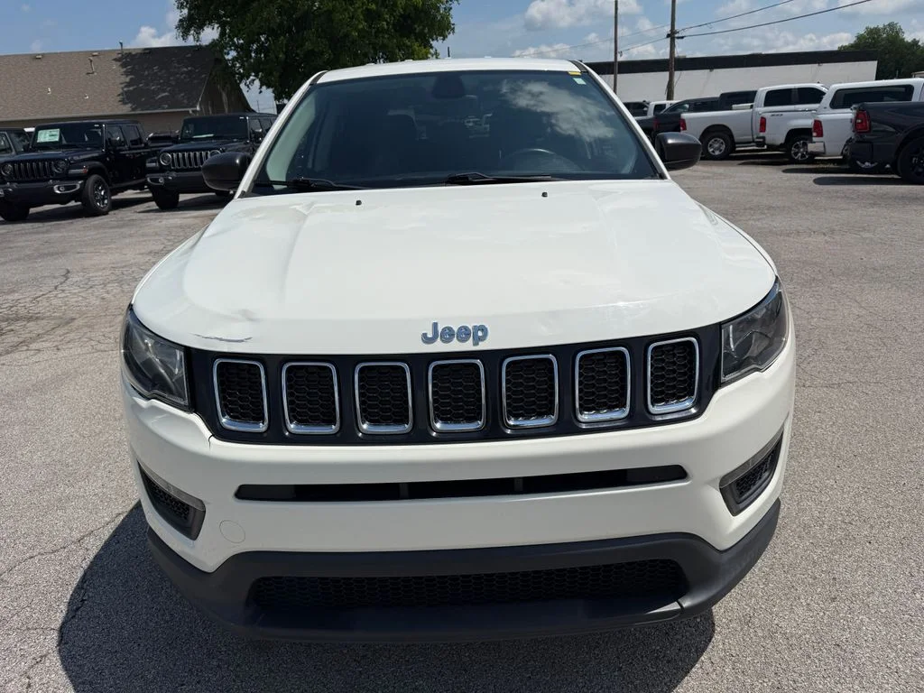Used 2018 White Jeep Sport image 15