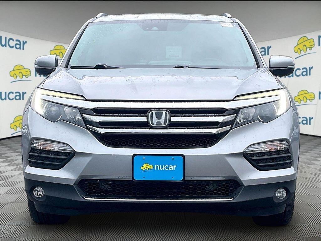 Used 2016 Silver Honda Elite image 2