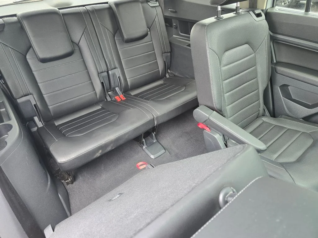 Used 2019 Silver Volkswagen SEL Premium image 29
