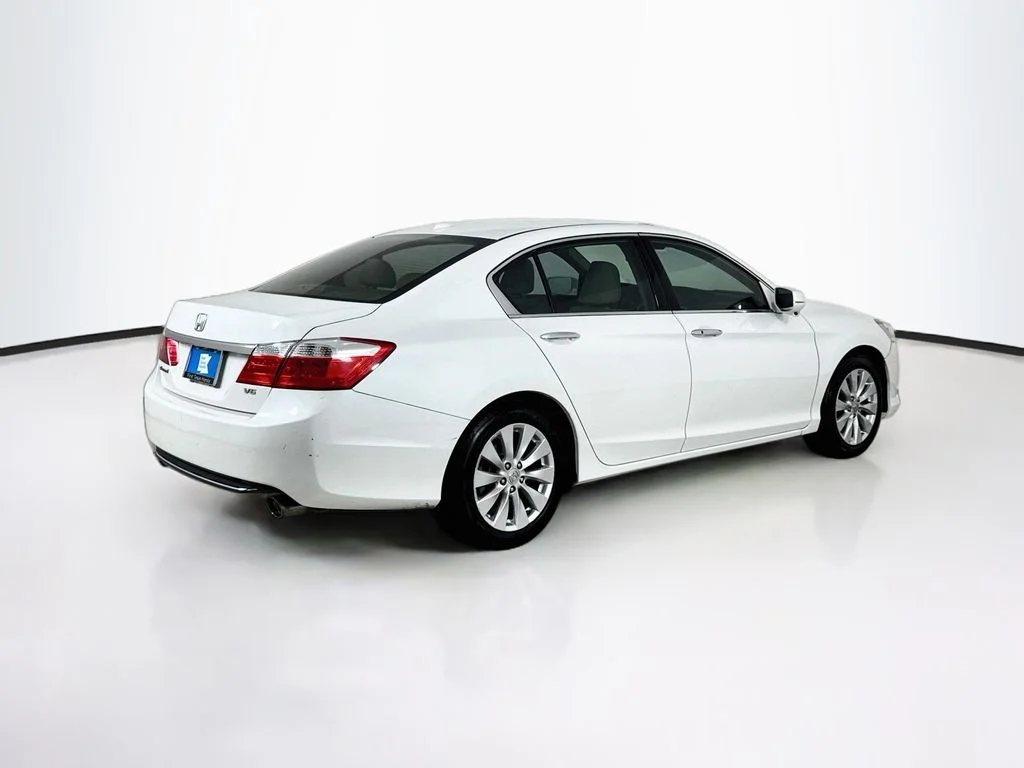 Used 2014 White Orchid Pearl Honda EX-L image 7