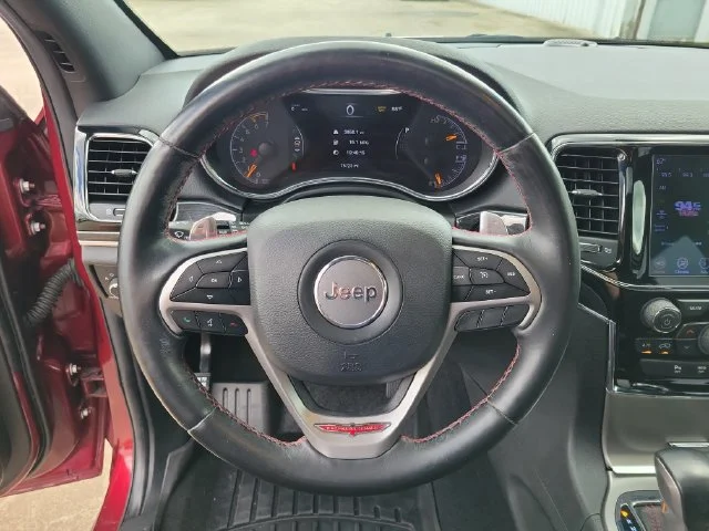 Used 2020 Red Jeep Trailhawk image 23