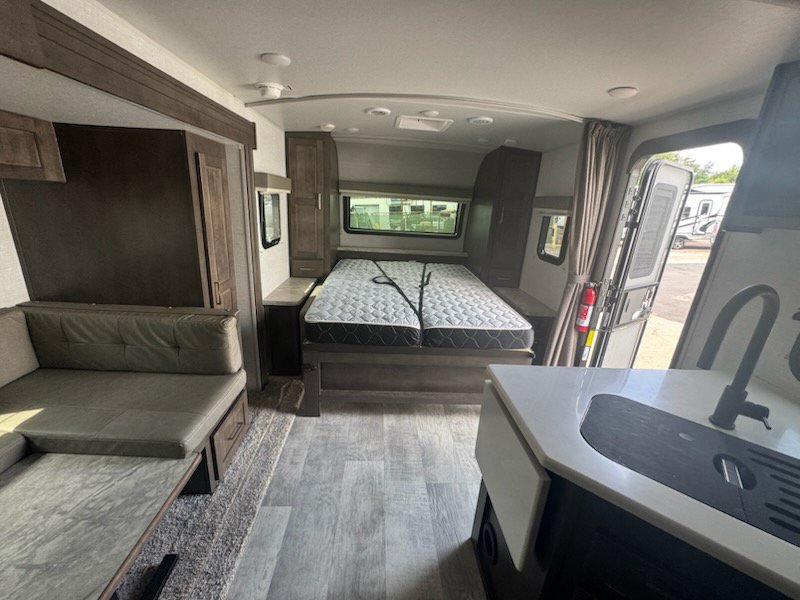 Used 2021  Forestriver 2075S image 4