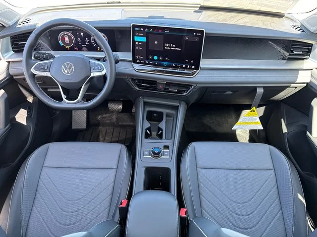New 2026 Pure White Volkswagen 2.0T SE image 25
