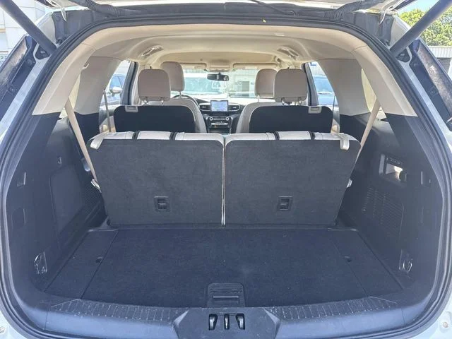 Used 2022 White Ford Limited image 7