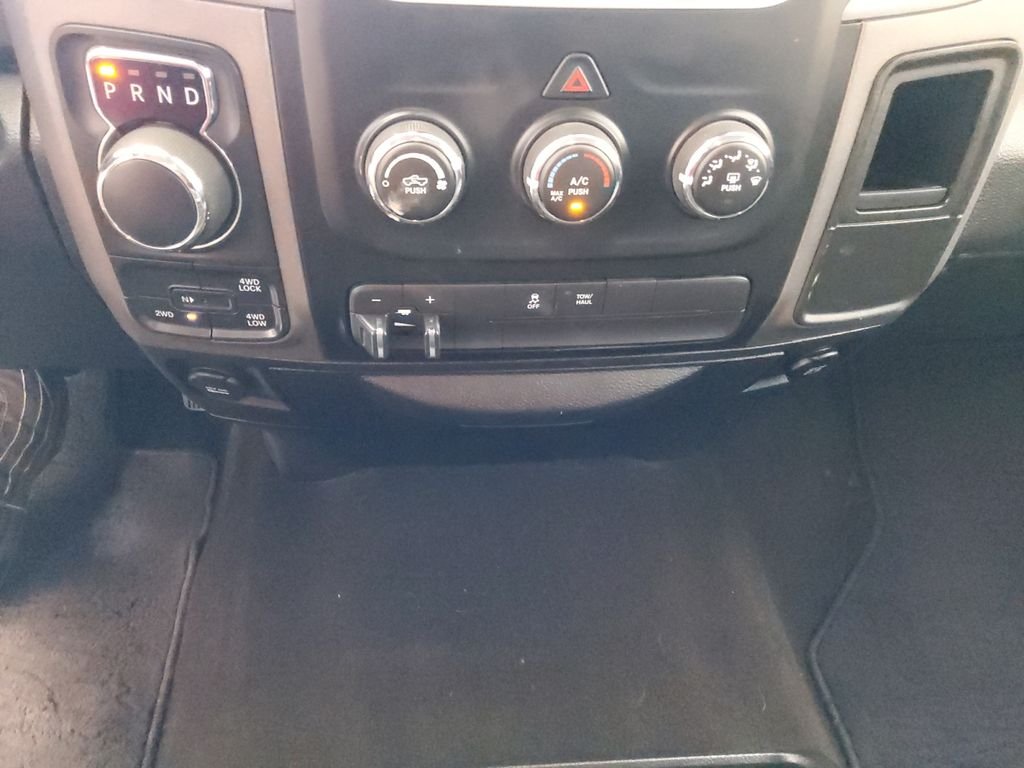 Used 2016 Gray Ram Tradesman image 19
