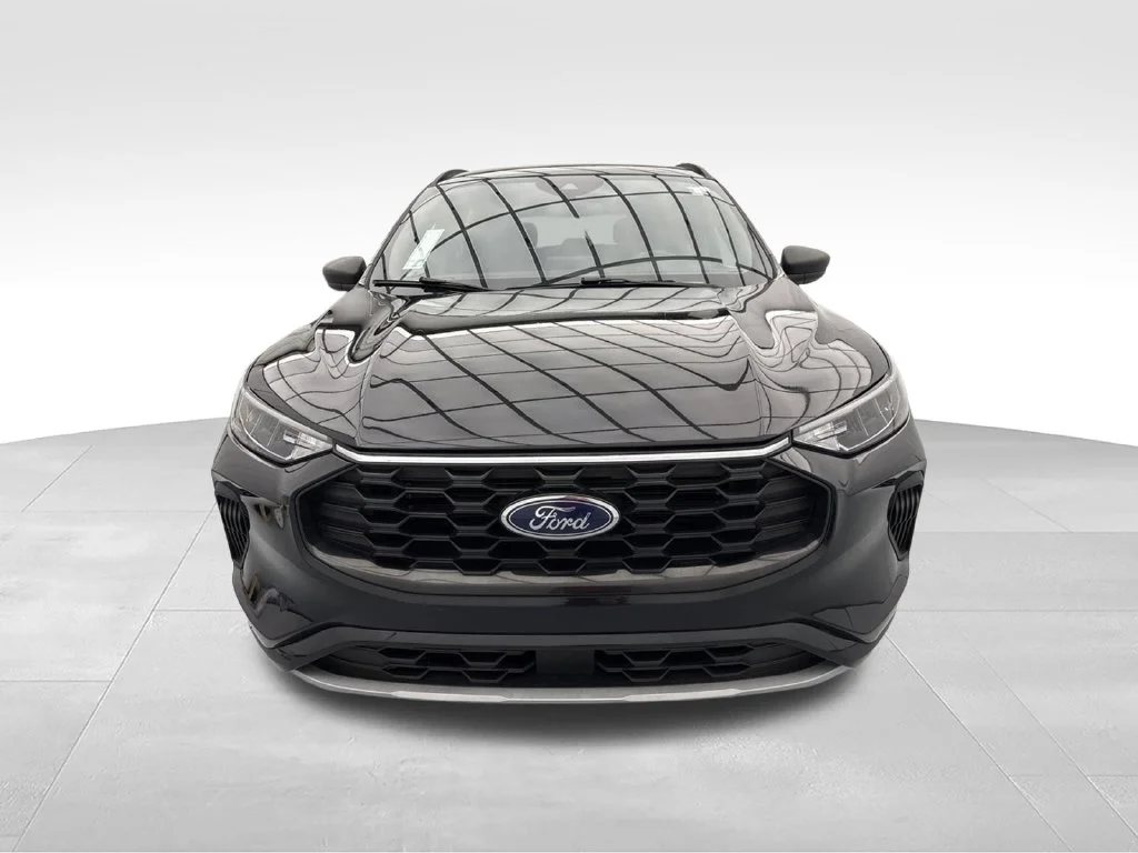 Used 2023 Black Metallic Ford ST-Line image 2