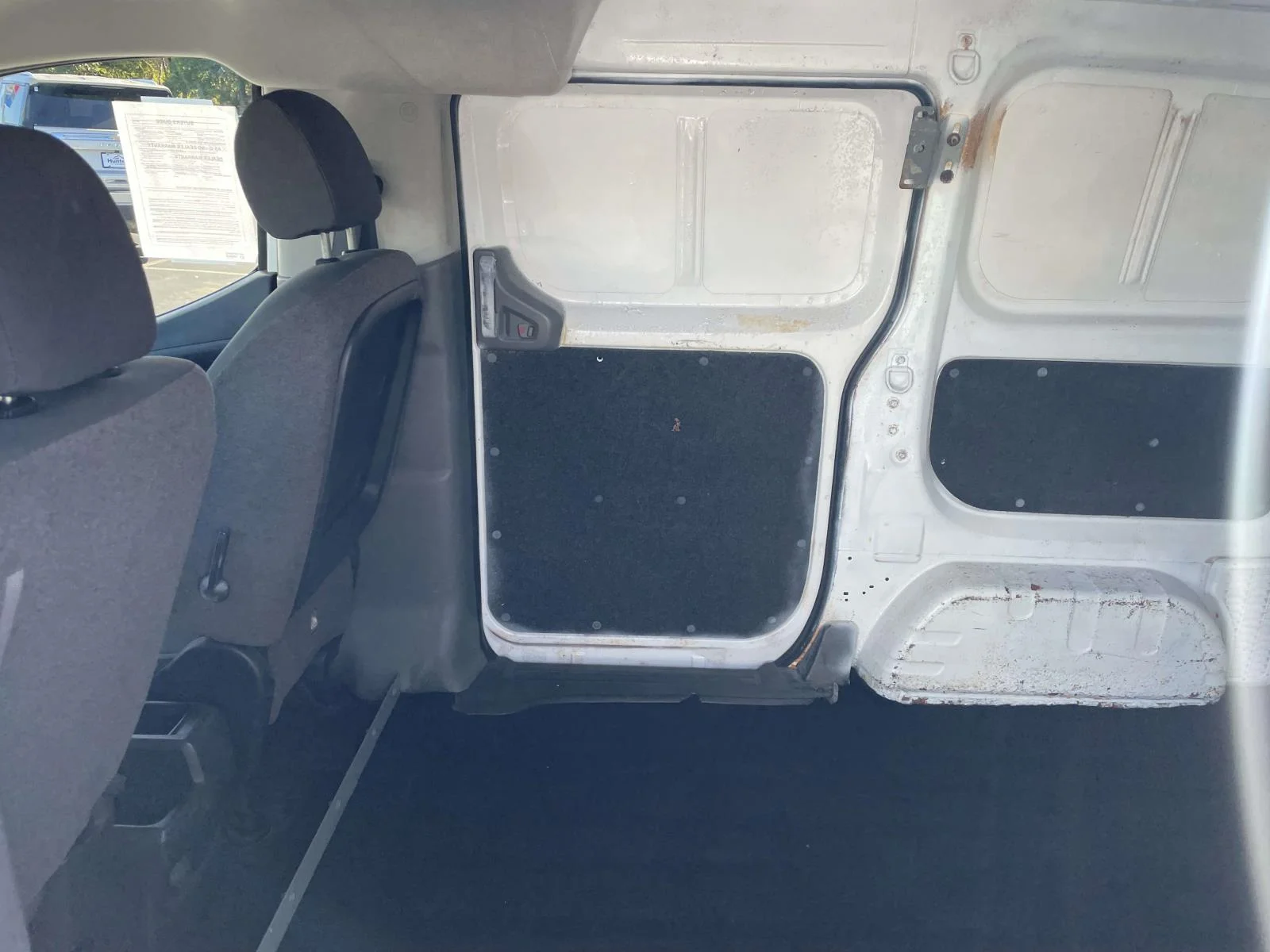 Used 2020 White Nissan SV Xtronic CVT image 13