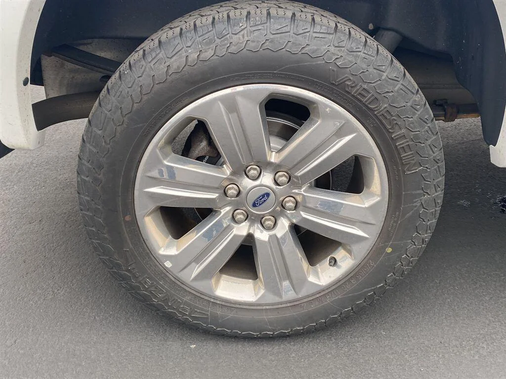 Used 2020 Oxford White Ford LARIAT image 13
