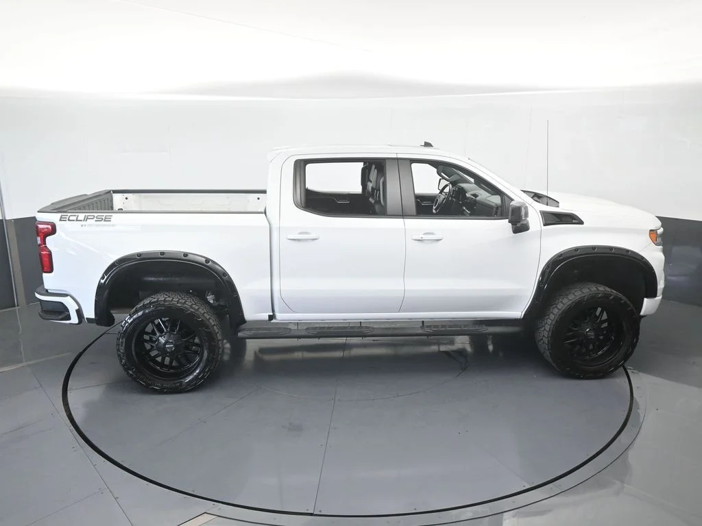 Used 2022 Summit White Chevrolet RST image 58