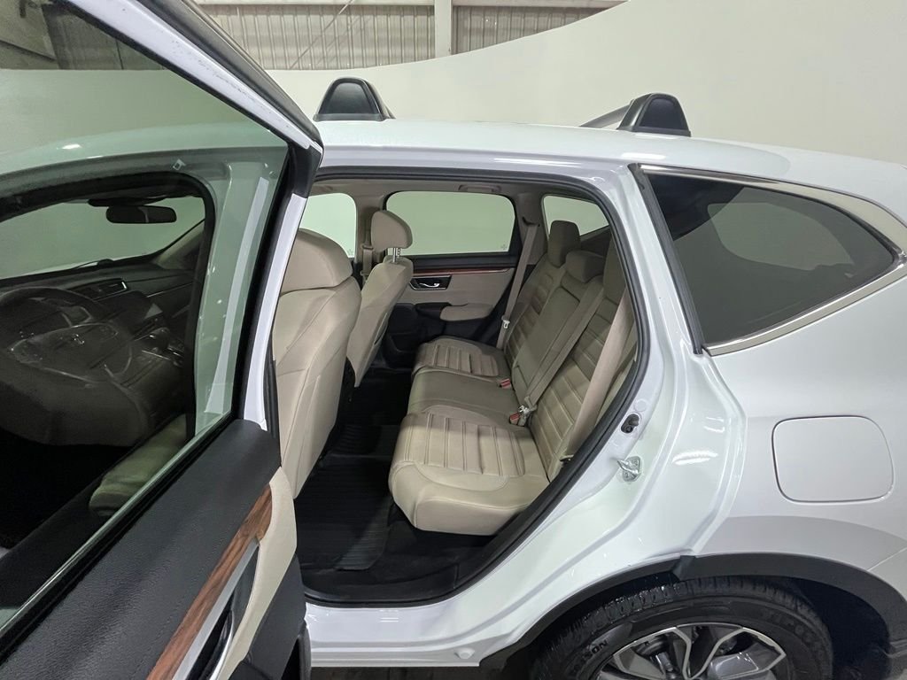 Used 2021 White Honda EX image 17
