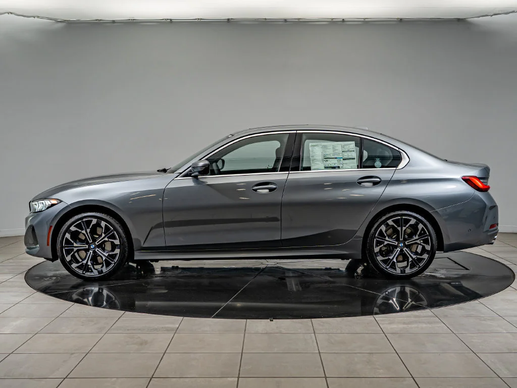 New 2026 Skyscraper Grey Metallic BMW 330i xDrive image 8