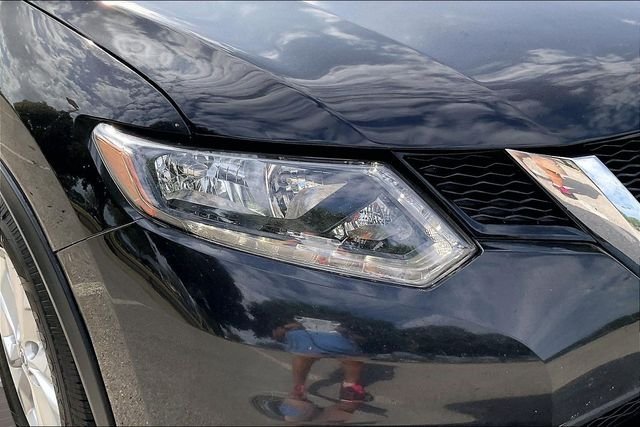 Used 2016 Black Nissan SV image 27