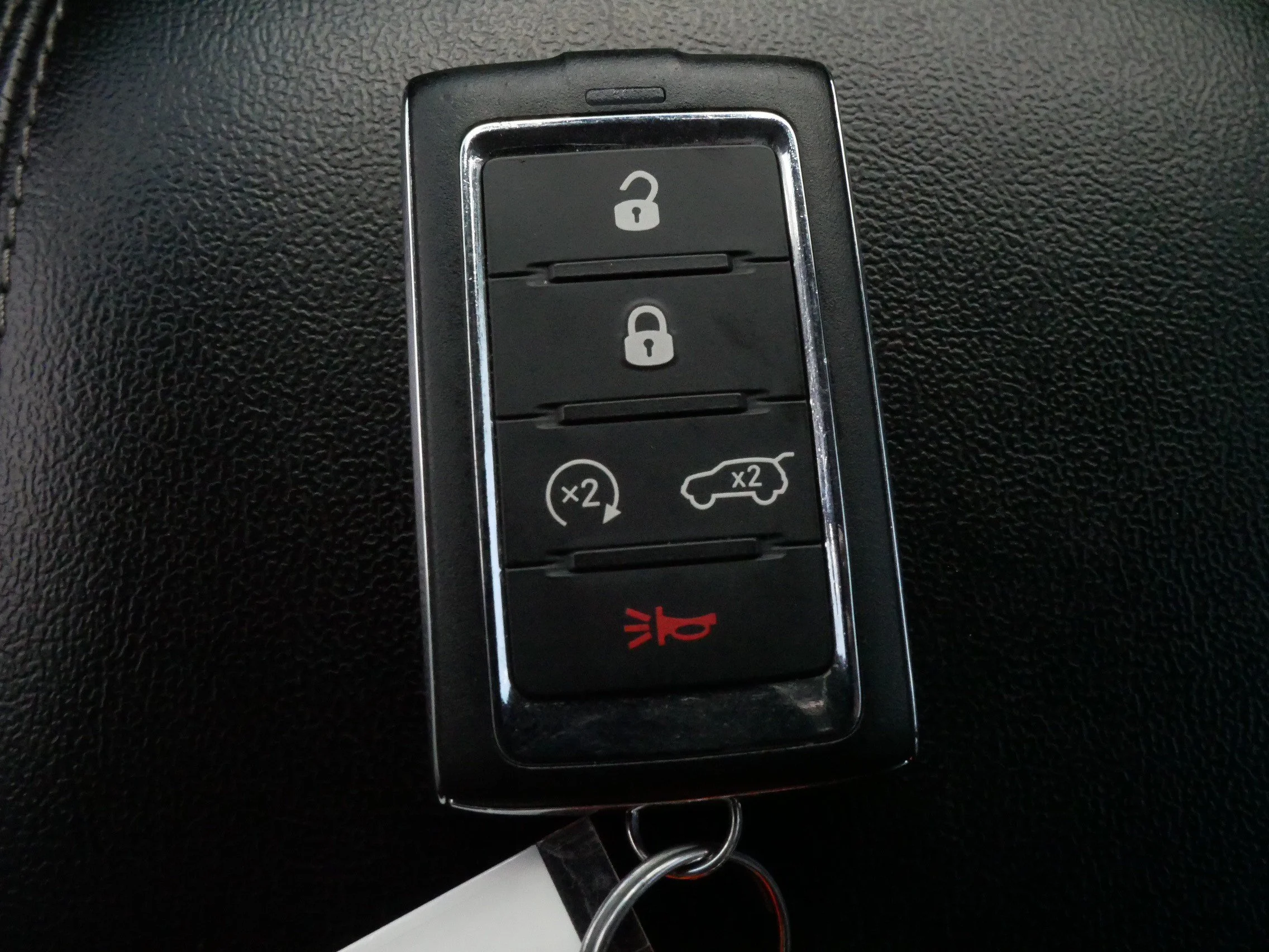 Used 2023 Velvet Red Pearlcoat Jeep Limited image 32