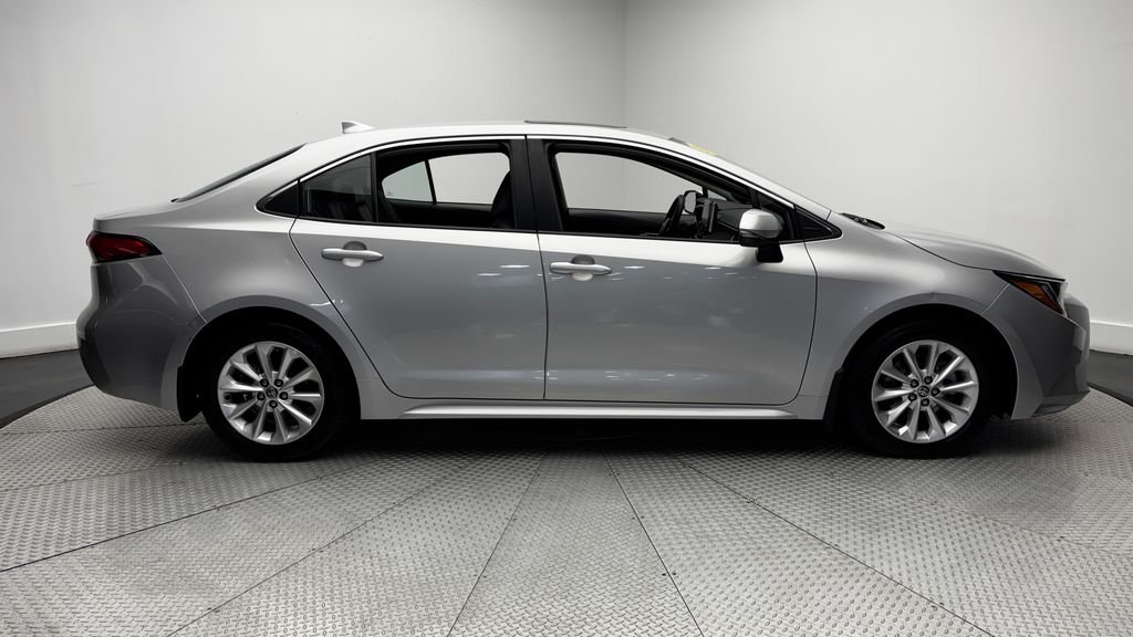 Used 2020 Silver Toyota XLE image 42