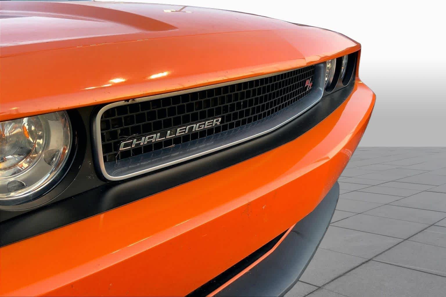 Used 2014 Header Orange Clearcoat Dodge R/T Plus image 25