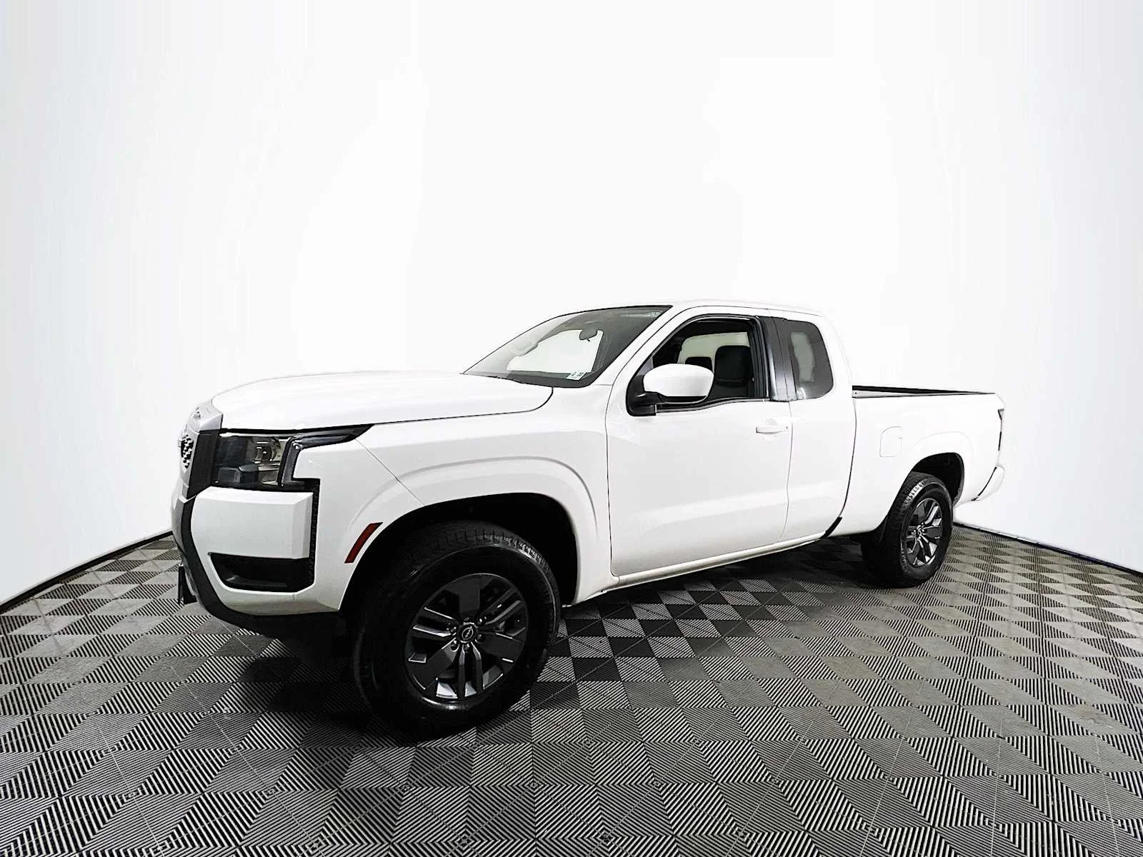 2025 Nissan Frontier