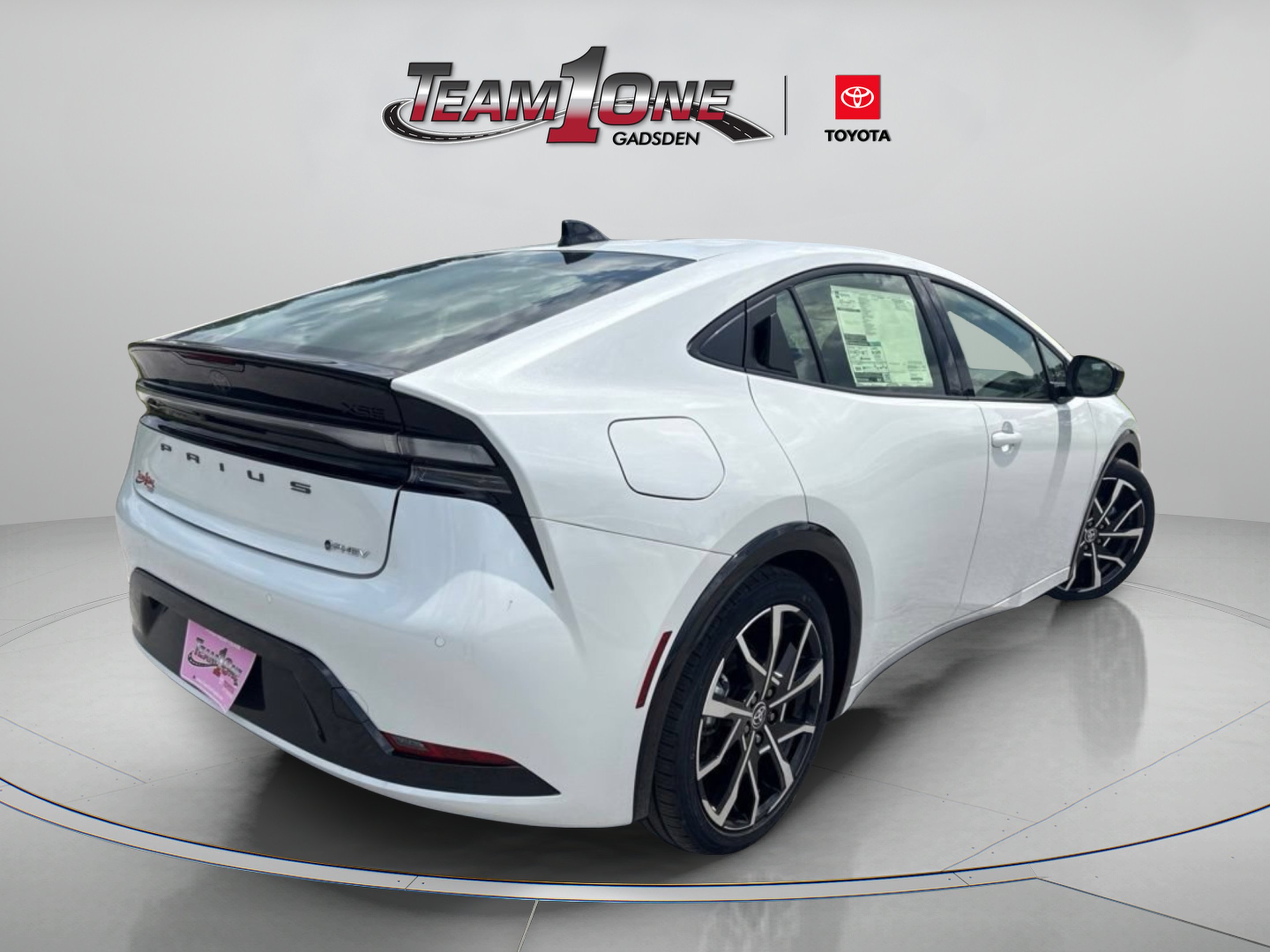 2026 Toyota Prius Plug-in Hybrid XSE - Photo 6
