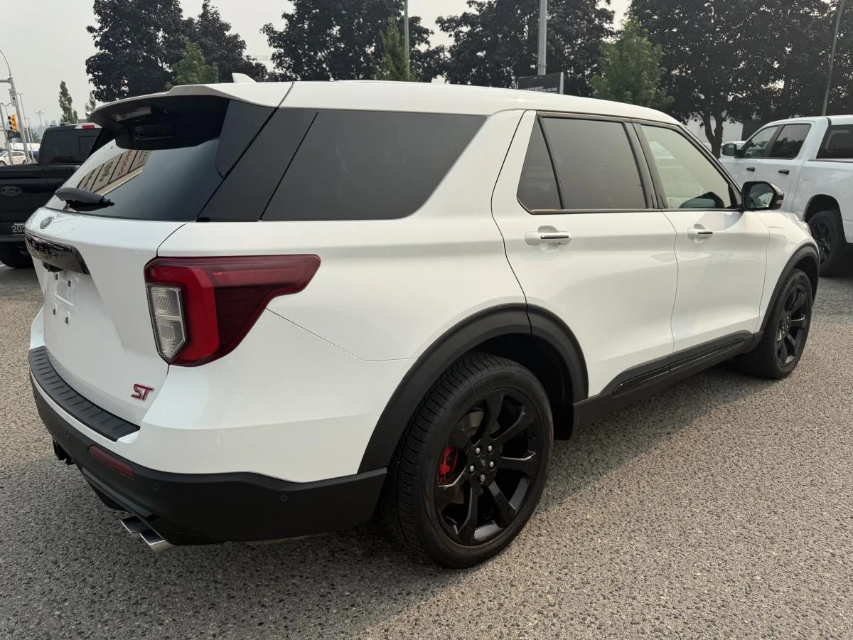 Used 2021 White Ford St Awd image 9