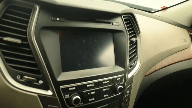 Used 2018 Sparkling Silver Hyundai 2.4 Base image 16