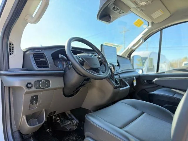 New 2026 Oxford White Ford Cargo Van image 15