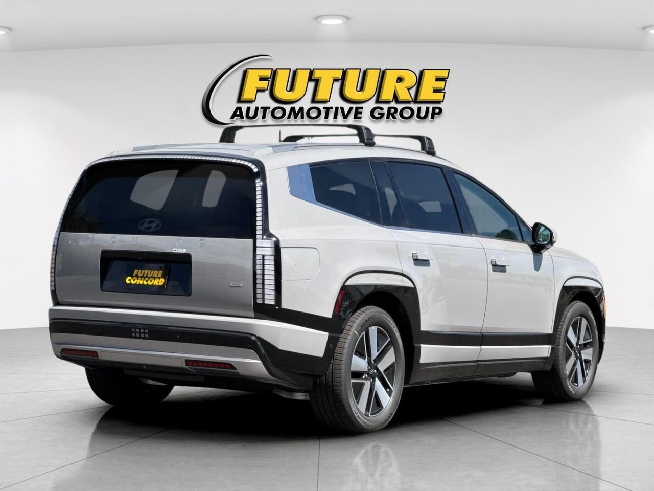 New 2026 Gray Hyundai SEL image 3